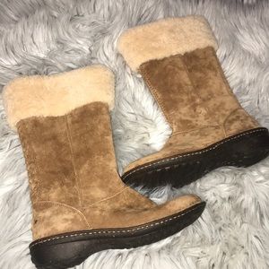 Ugg tan leather suede boots